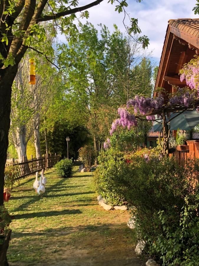 Chalet B&B Laghetti Martina Crevalcore المظهر الخارجي الصورة