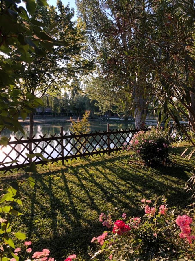 Chalet B&B Laghetti Martina Crevalcore المظهر الخارجي الصورة