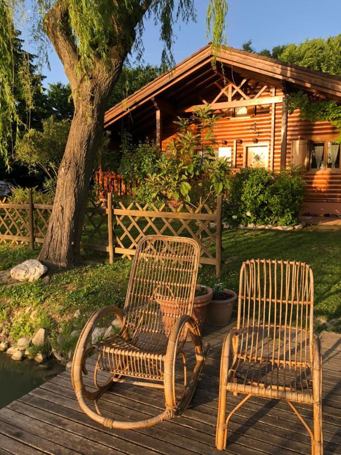 Chalet B&B Laghetti Martina Crevalcore المظهر الخارجي الصورة