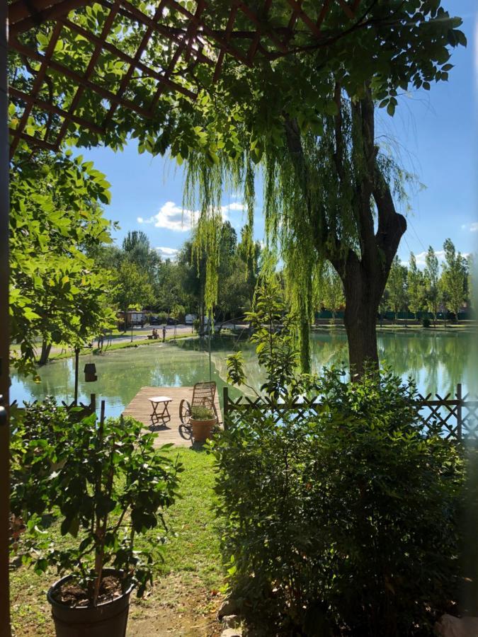 Chalet B&B Laghetti Martina Crevalcore المظهر الخارجي الصورة