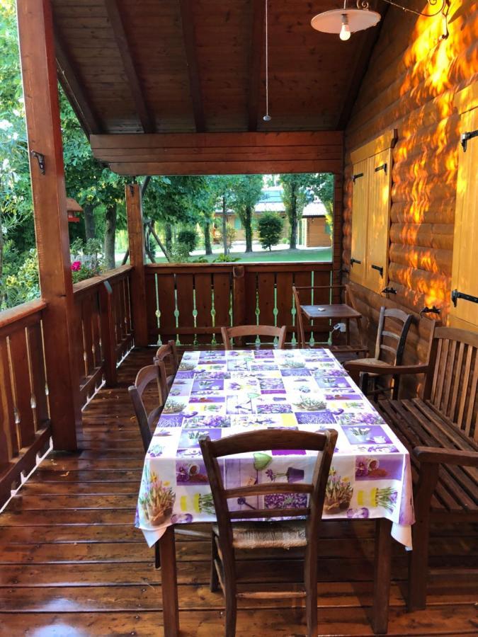 Chalet B&B Laghetti Martina Crevalcore المظهر الخارجي الصورة