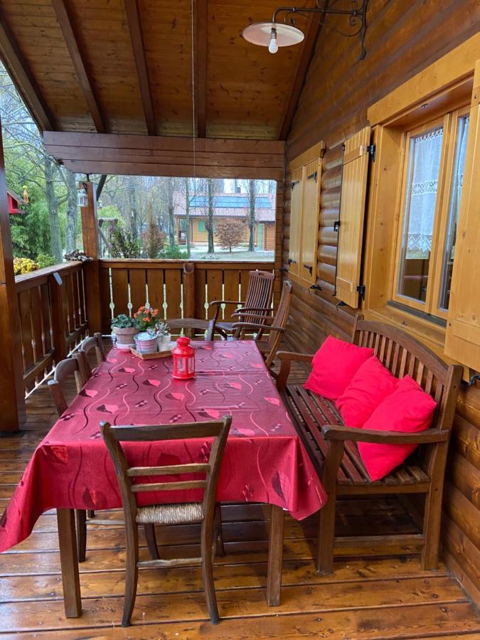 Chalet B&B Laghetti Martina Crevalcore المظهر الخارجي الصورة